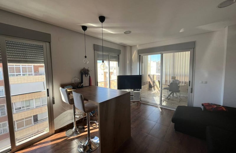 Location d’un penthouse spacieux, 100 m², Elche, Espagne